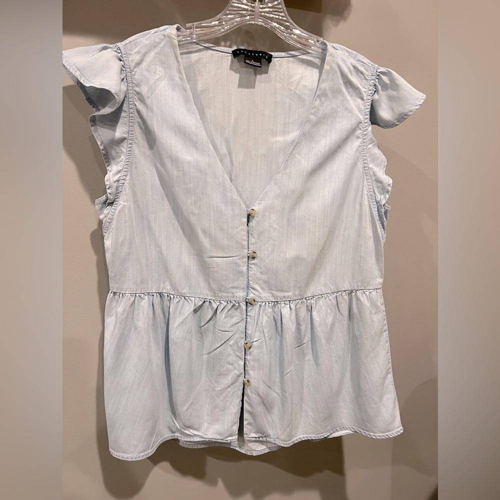 Sanctuary Light Blue Flutter Sleeve Peplum Button Front Blouse